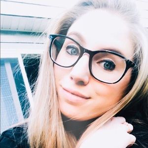 Meet your Posher, Briana